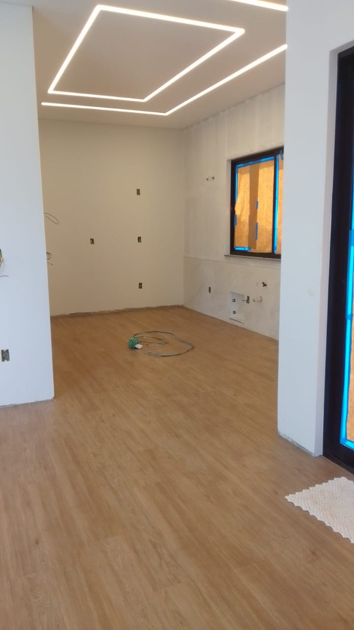 PISO VINÍLICO FAIA — foto 6