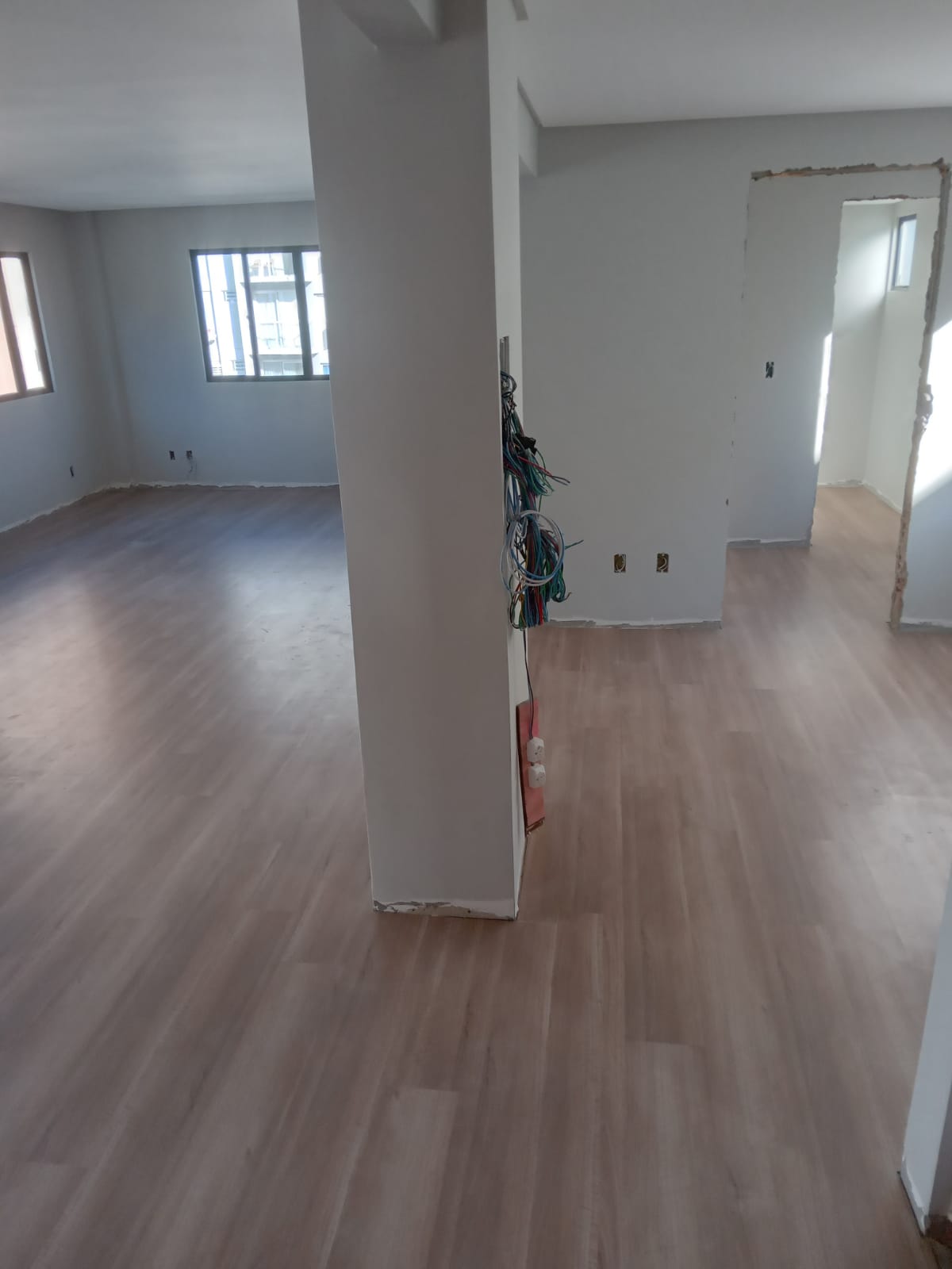 PISO VINÍLICO VANILLE — foto 5
