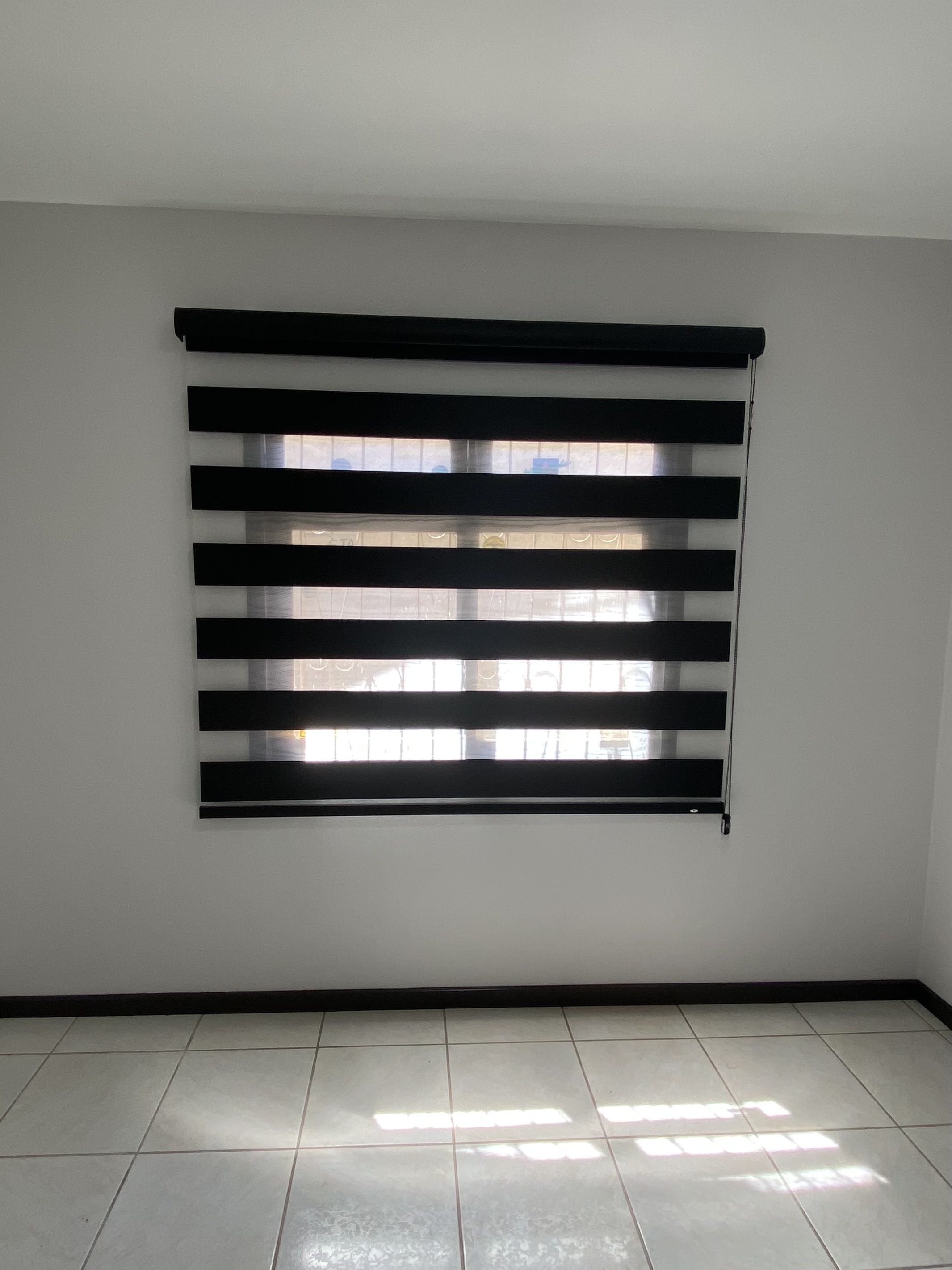 PERSIANA ROLÔ PRÉCIA — foto 5
