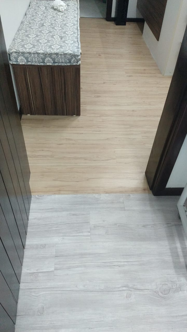 PISO DE PVC IPÊ ORLEANS E PÁTINA ÁRTICO — foto 6
