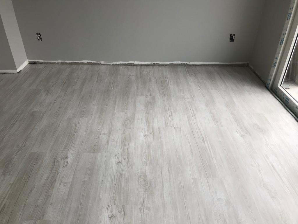 Piso de PVC Pátina Nevoa — foto 4
