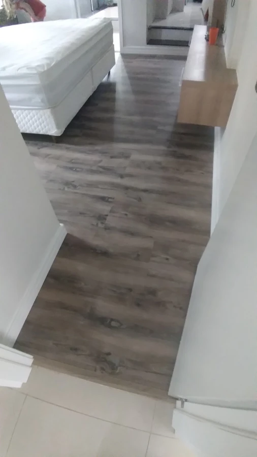 PISO LAMINADO CARVALHO CORDOBA — foto 1