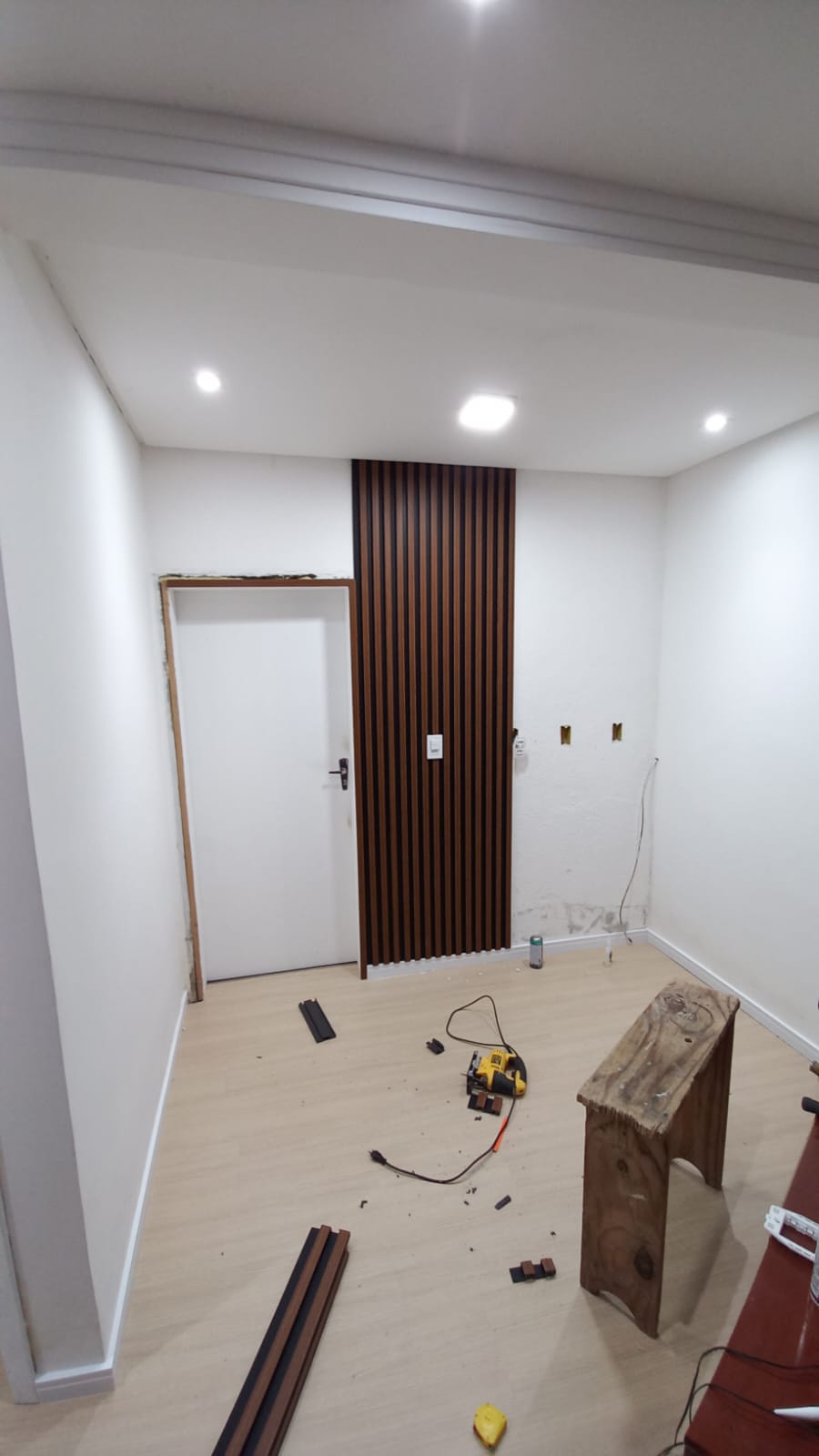 PISO LAMINADO CARVALHO MAIORCA E PAINEL RIPADO — foto 11