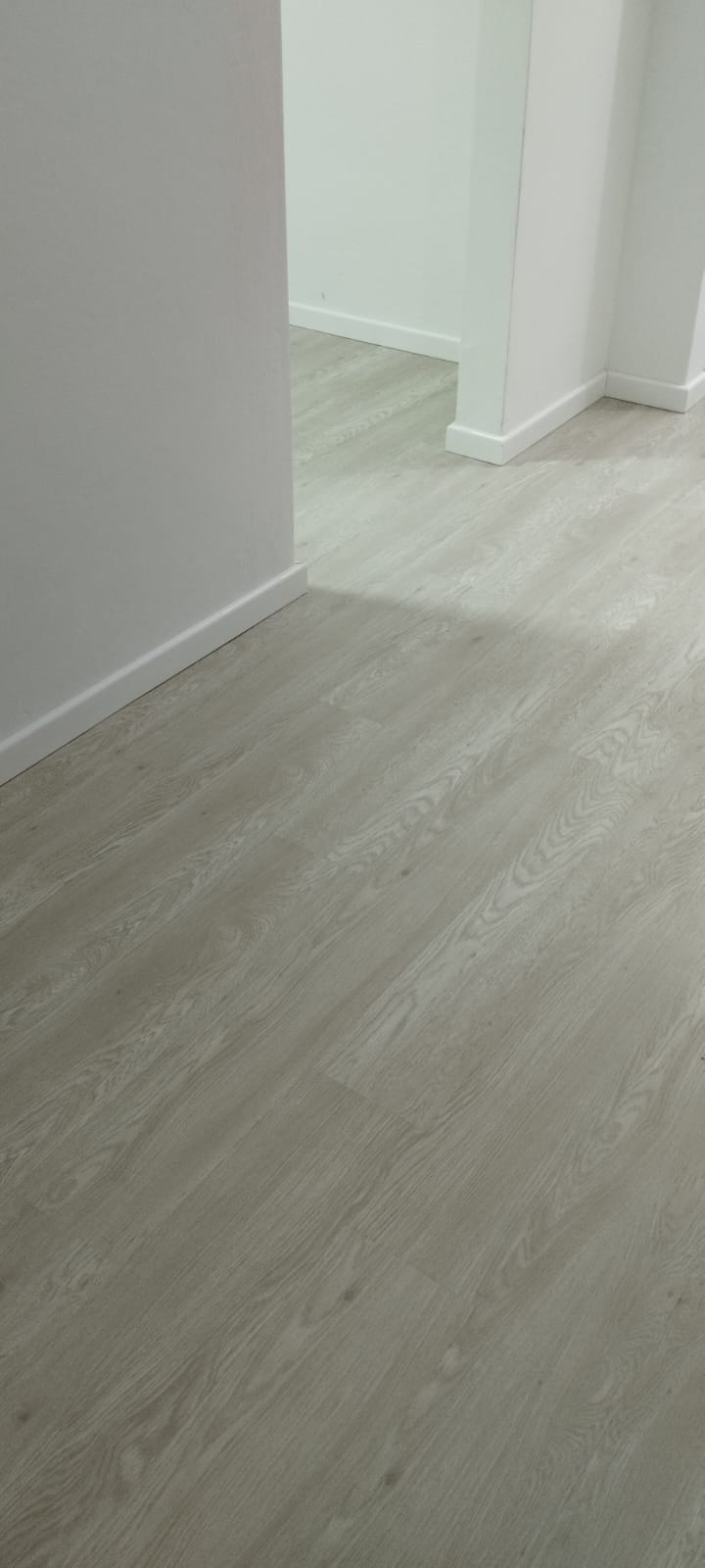 PISO VINÍLICO DE PVC PLÁTANO — foto 3