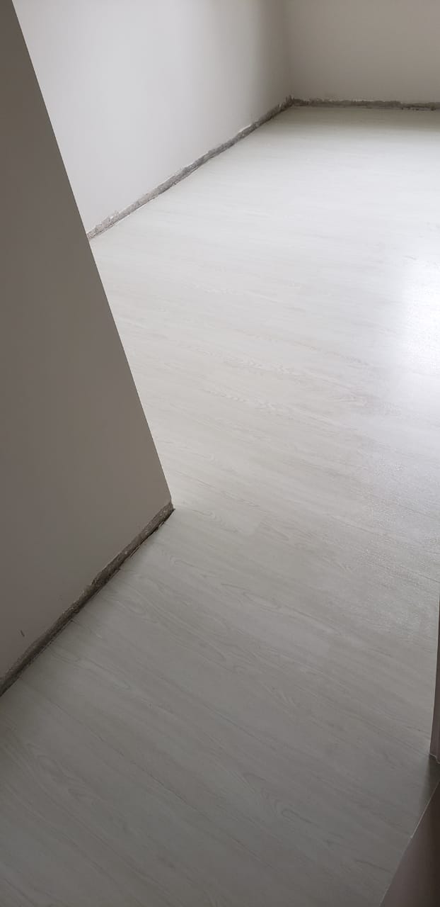 PISO DE PVC CREMA WHITE — foto 4