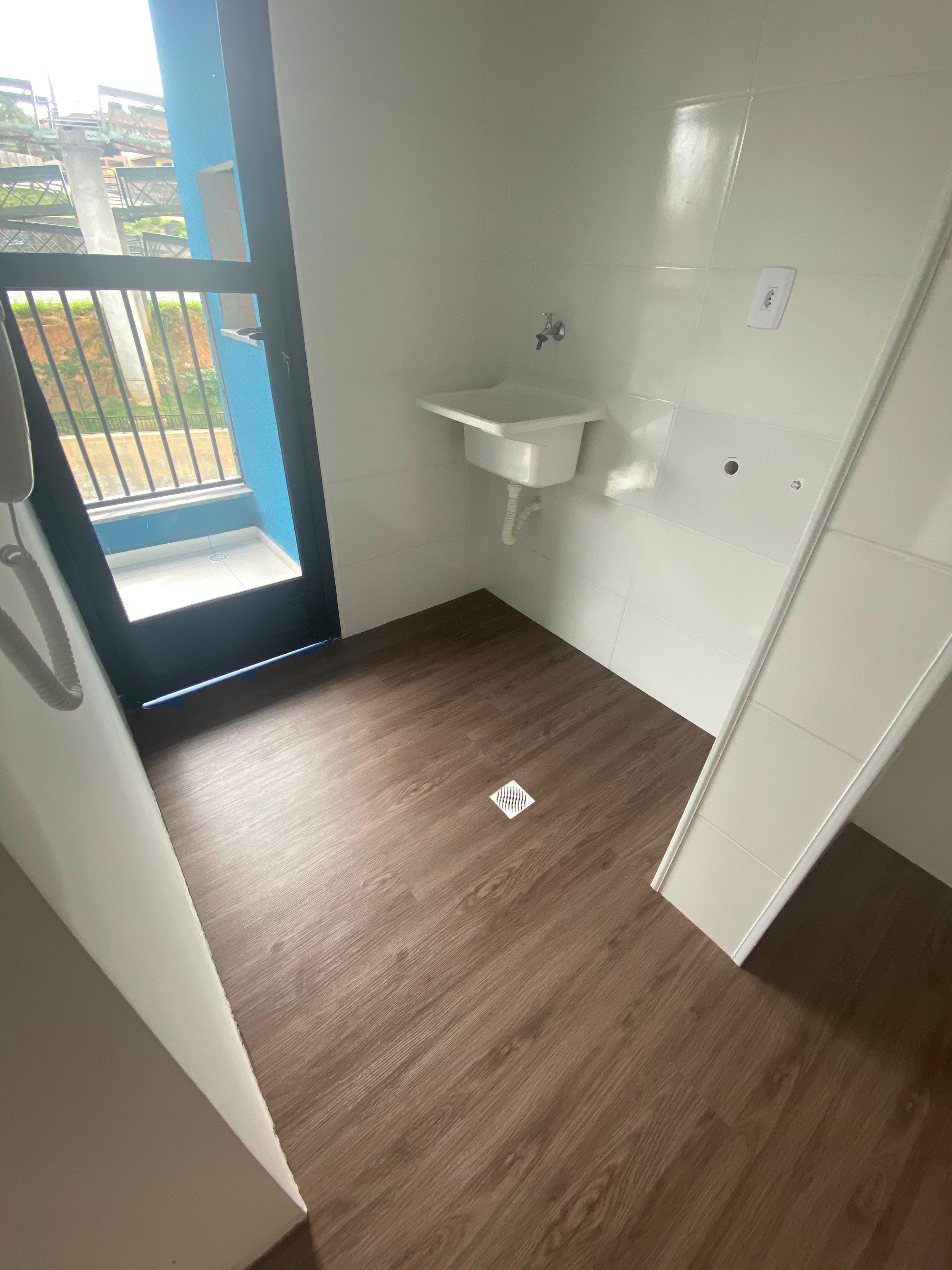PISO VINÍLICO DE PVC CRAVO