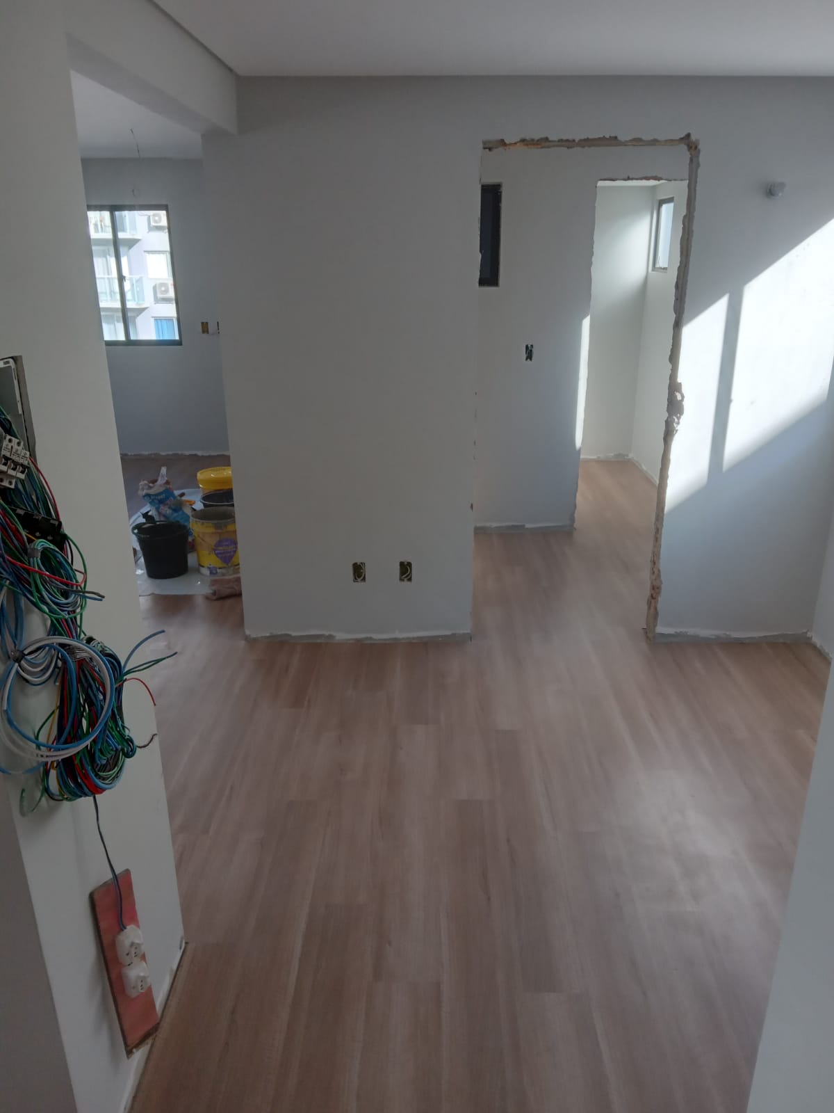 PISO VINÍLICO VANILLE — foto 3