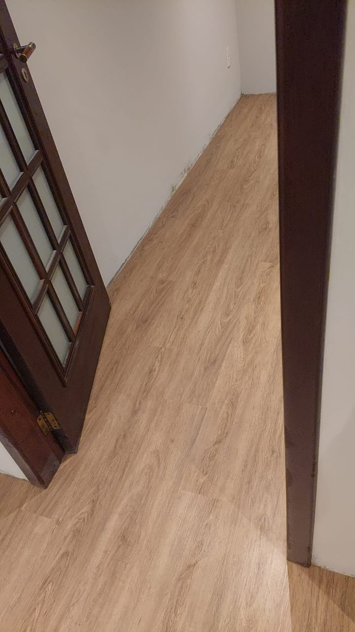 PISO VINÍLICO DE PVC AMÊNDOA — foto 9