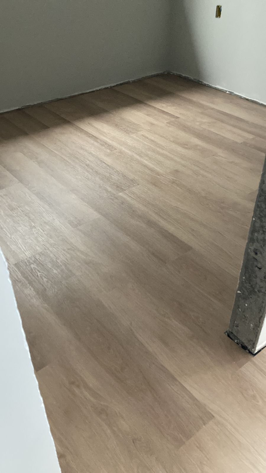 PISO VINÍLICO DE PVC GERBERA — foto 2