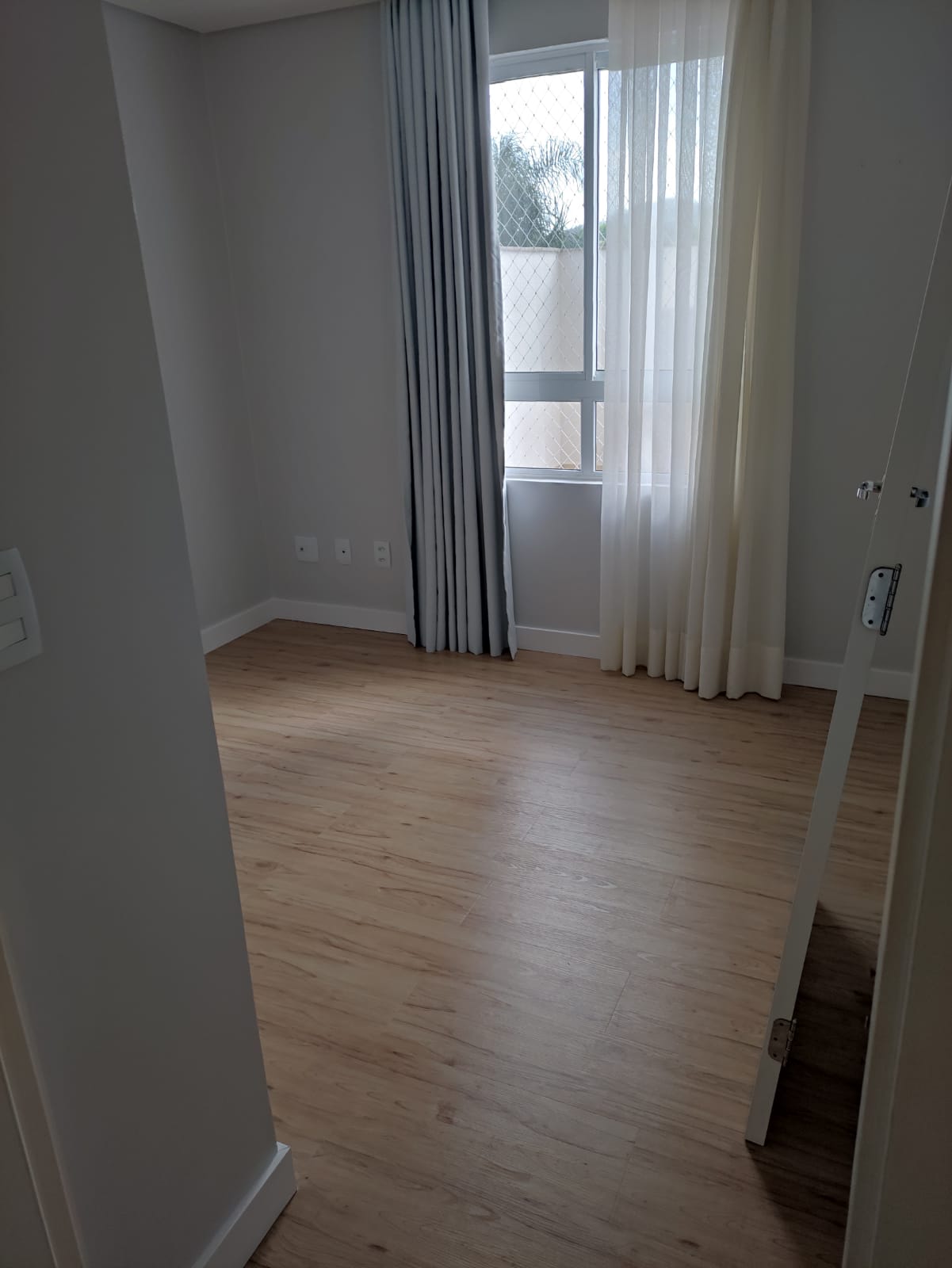PISO DE PVC IPÊ ORLEANS — foto 2