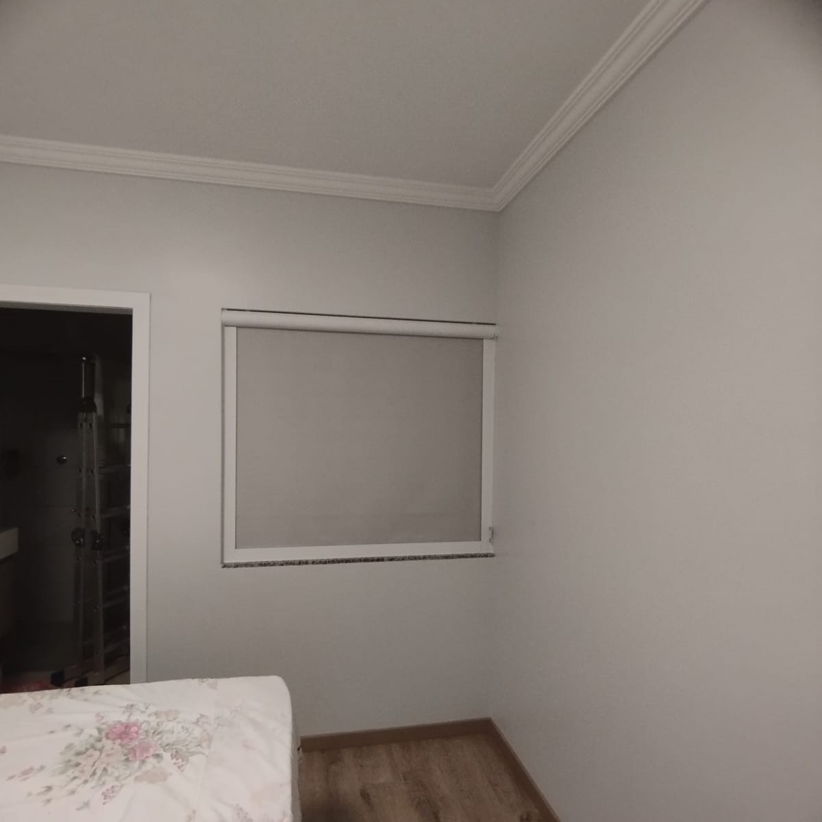 PERSIANA ROLÔ COM BLACKOUT E GUIA LATERAL