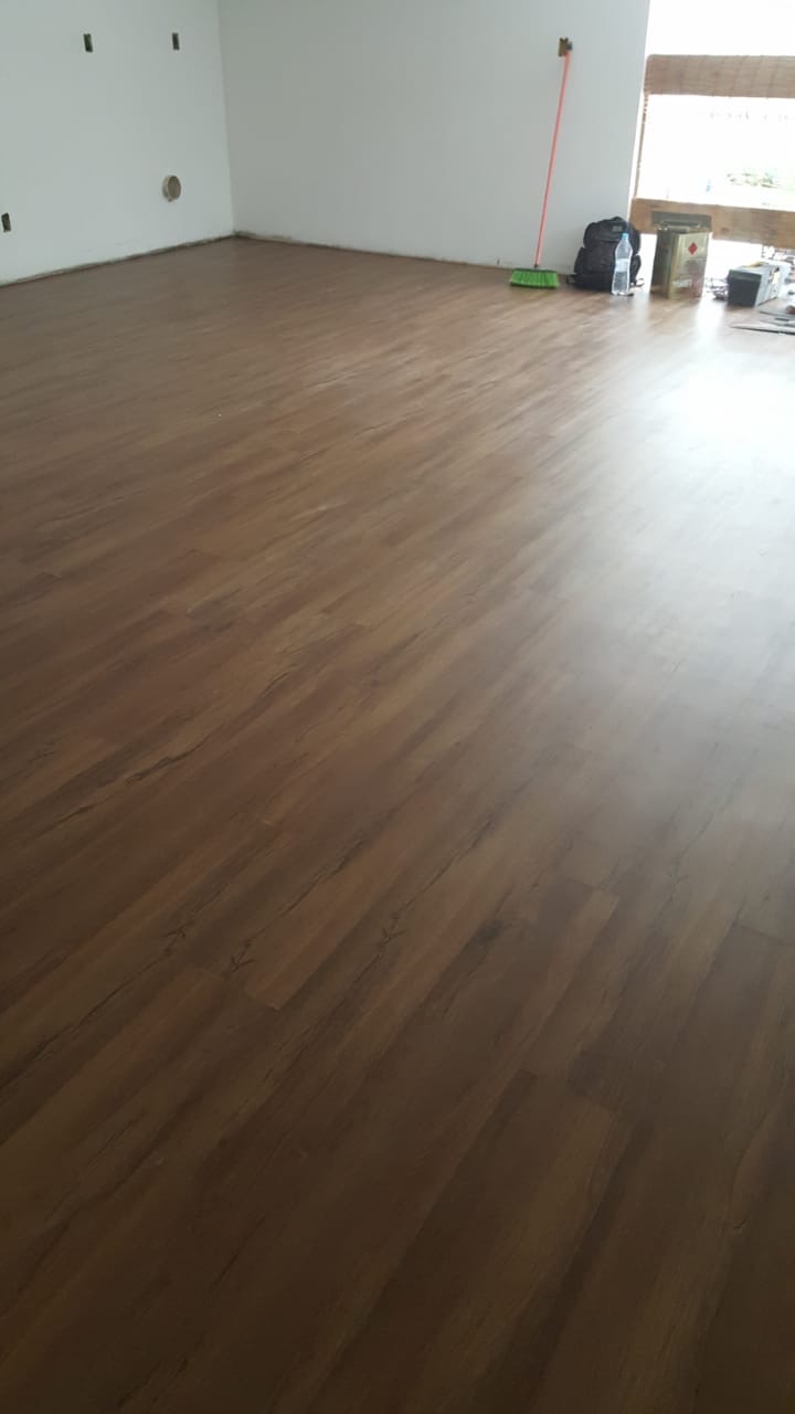 Piso de PVC Canela — foto 3