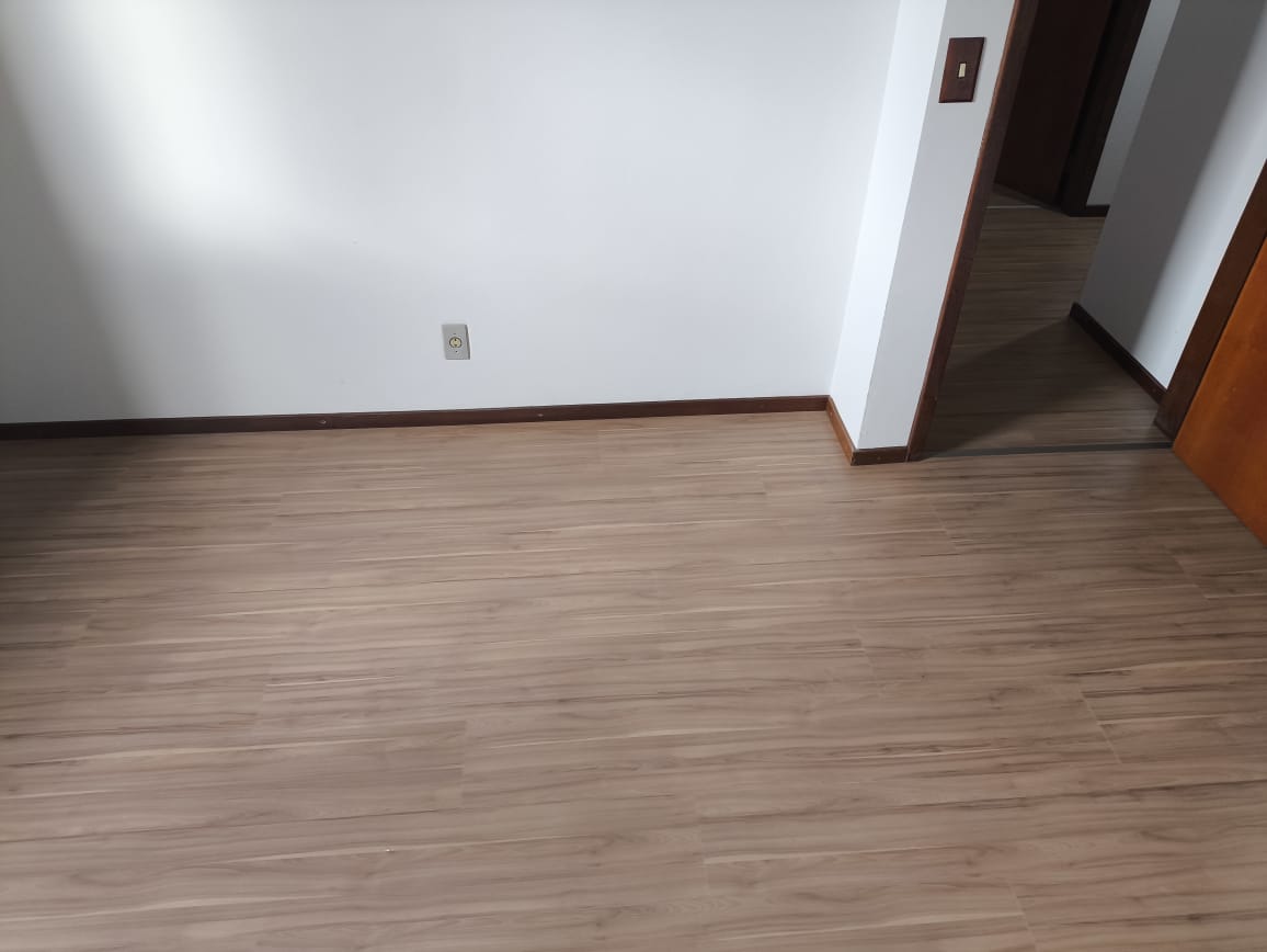 PISO LAMINADO CAPUCCINO — foto 2
