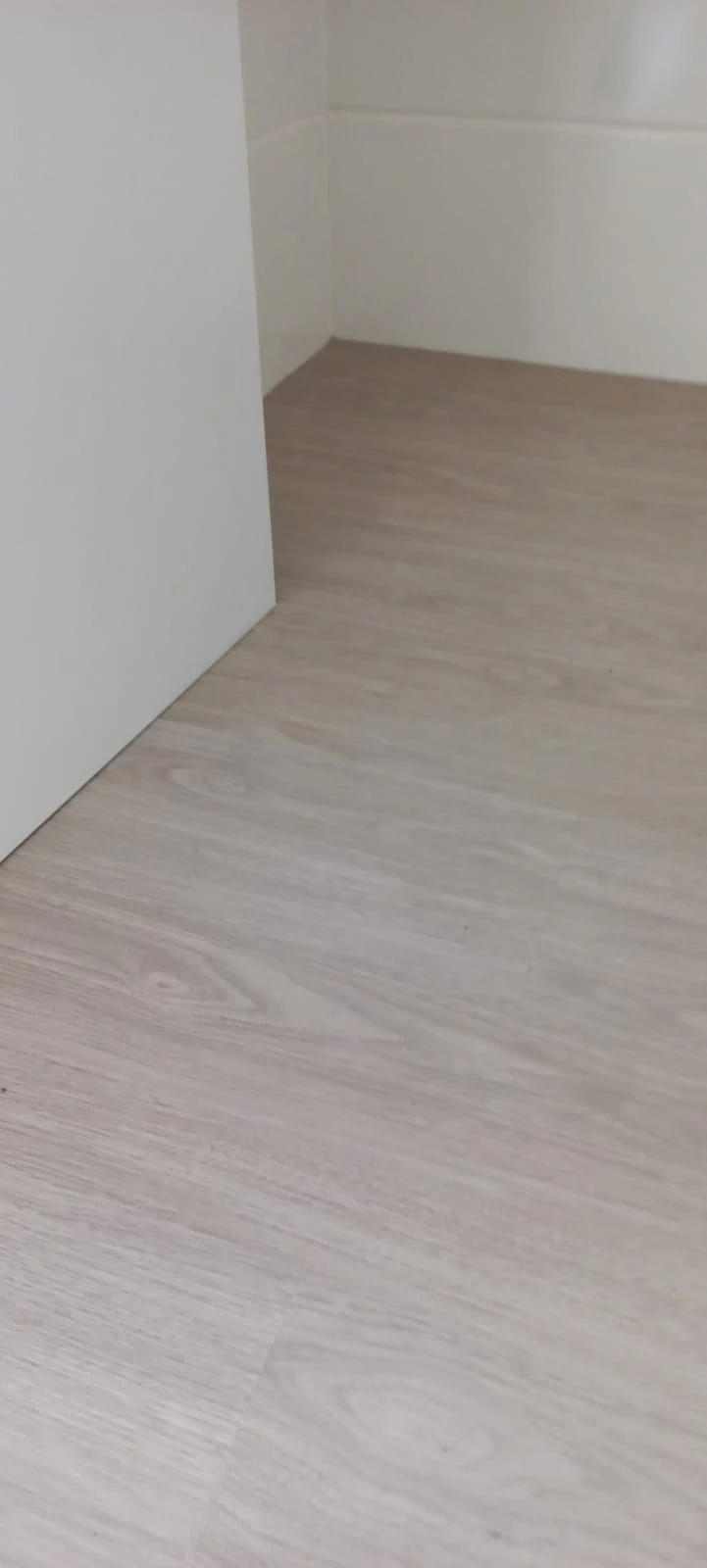 PISO DE PVC LINHEIRO