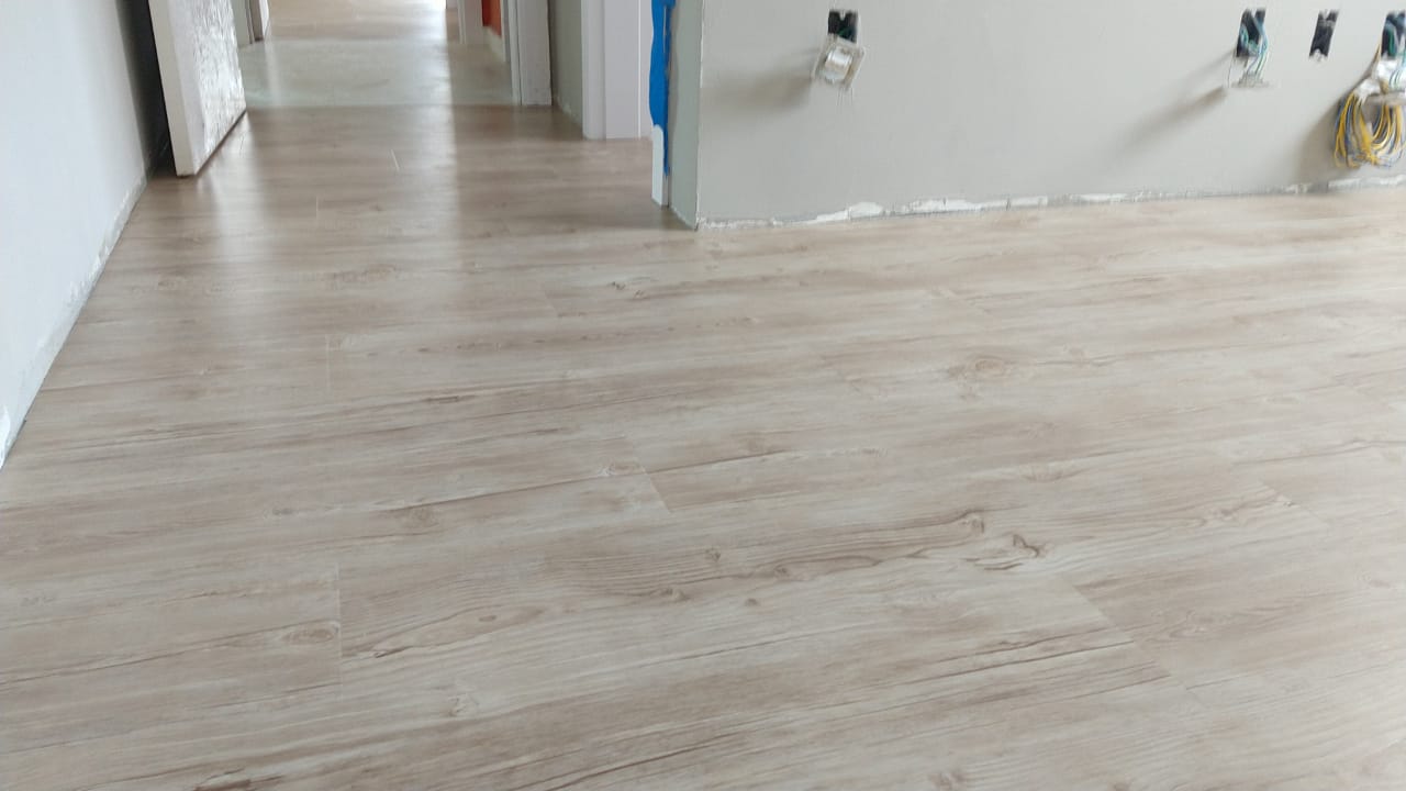 PISO DE PVC CARVALHO BERGAMO