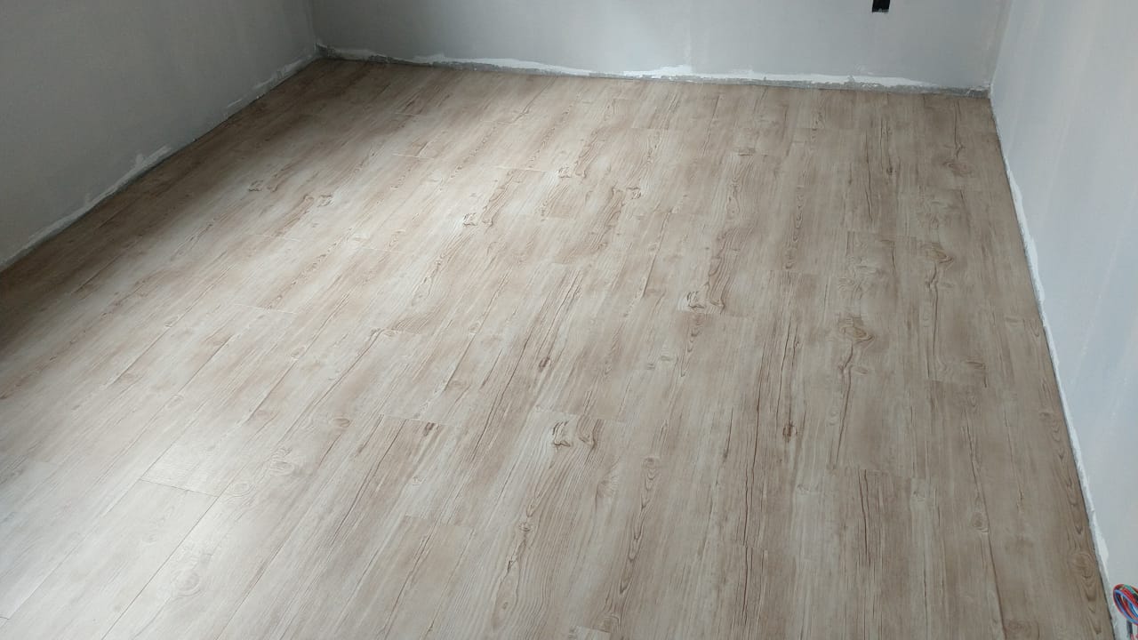 PISO DE PVC CARVALHO BERGAMO — foto 3