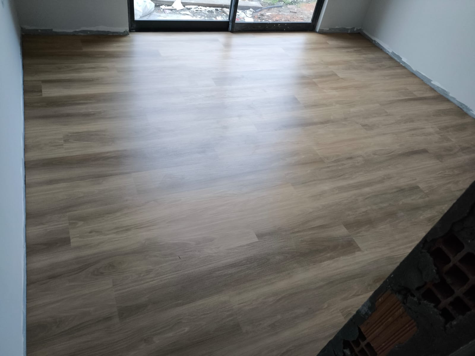 PISO VINÍLICO DE PVC CAMÉLIA — foto 2