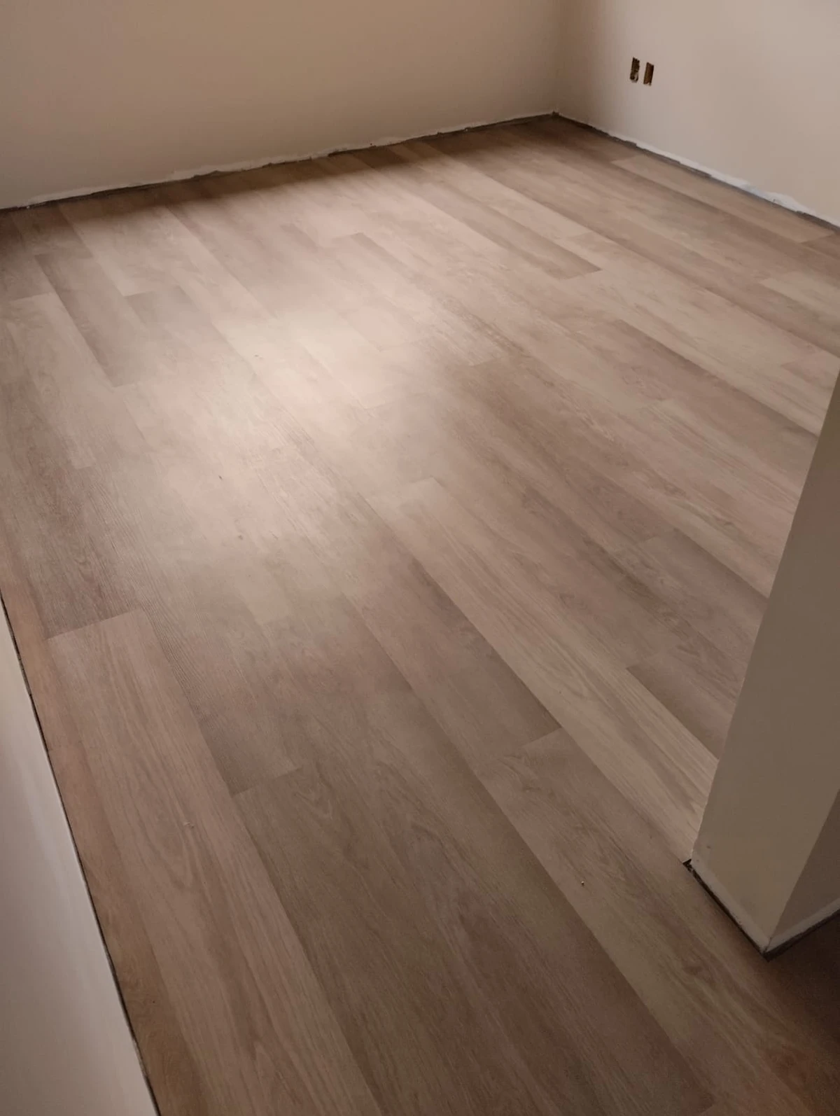 PISO VINÍLICO DE PVC GÉRBERA
