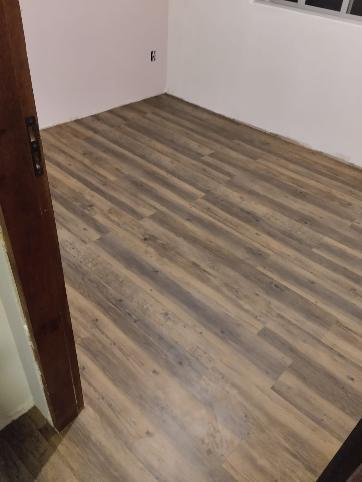PISO VINÍLICO DE PVC RUSTIC — foto 2