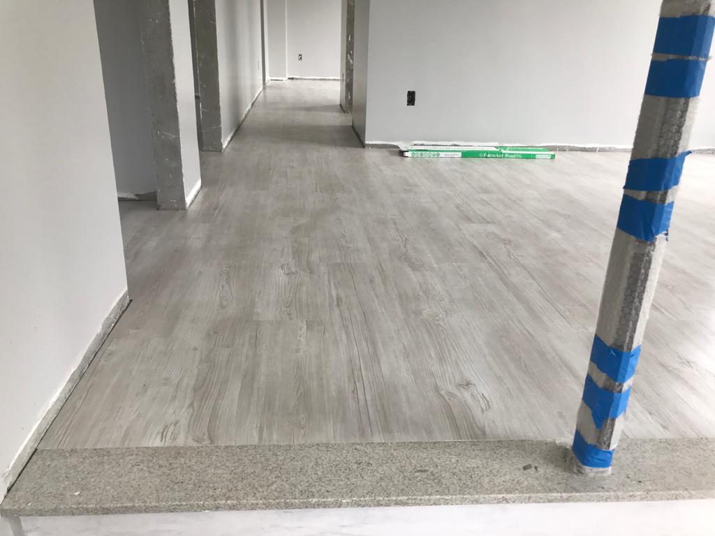 Piso de PVC Pátina Nevoa — foto 2
