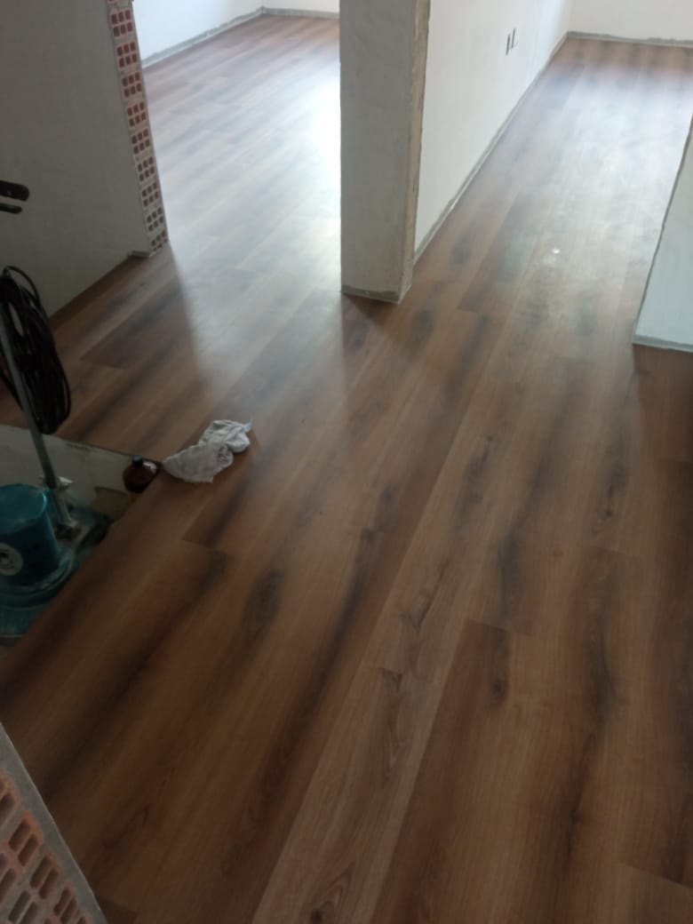 PISO VINÍLICO LICHIA — foto 6