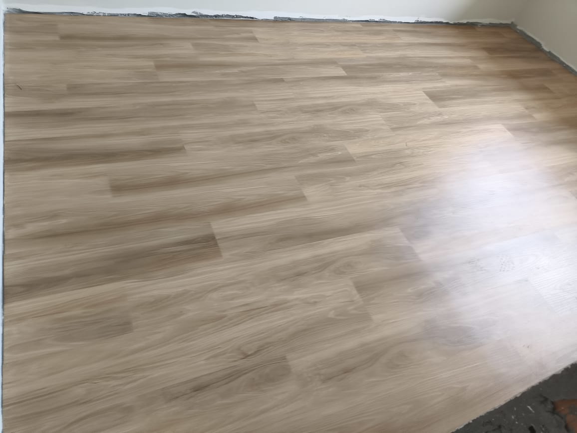 PISO VINÍLICO DE PVC CAMÉLIA — foto 7