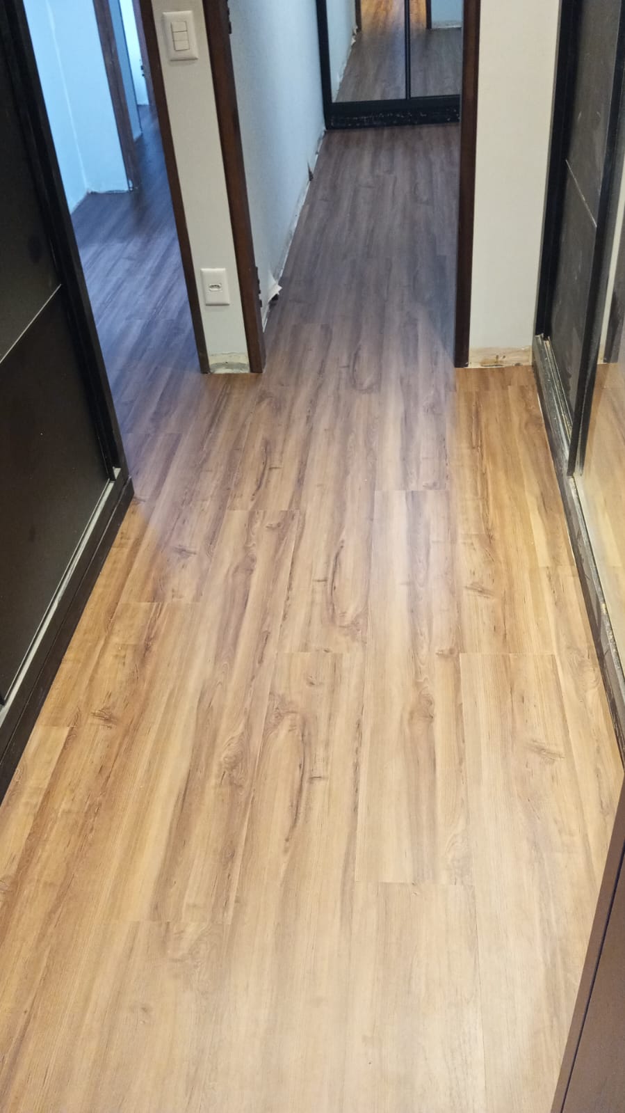 PISO VINÍLICO DE PVC CANELA — foto 4