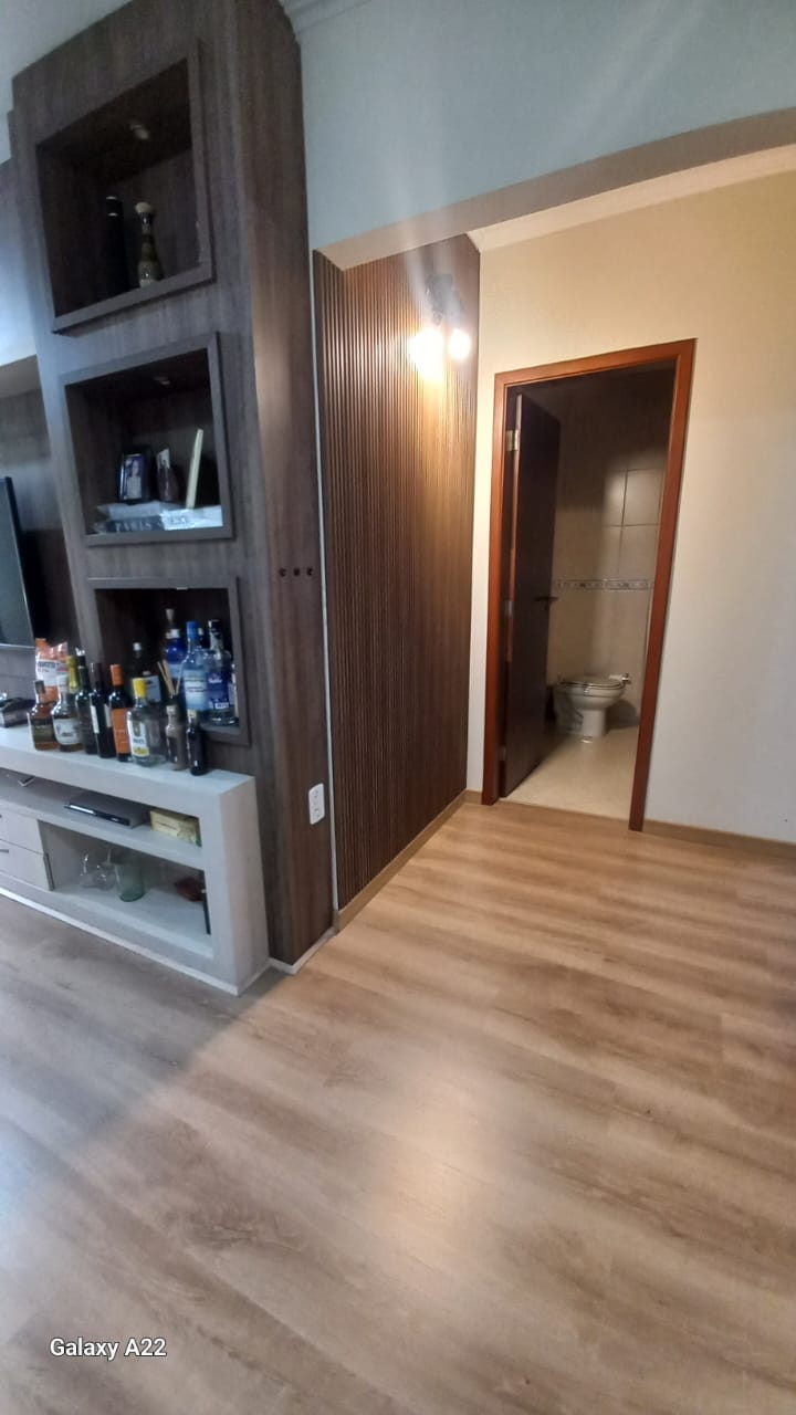 PISO LAMINADO INSTALADO — foto 3
