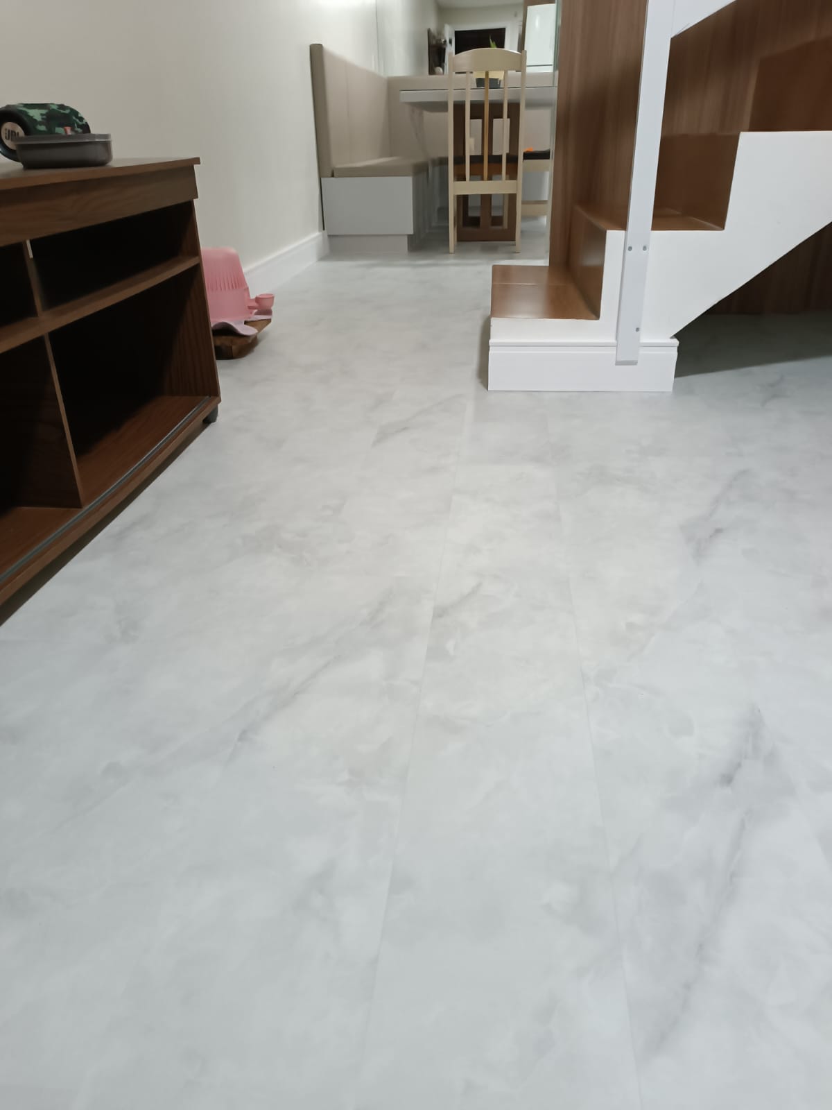 PISO VINÍLICO CEMENT — foto 2