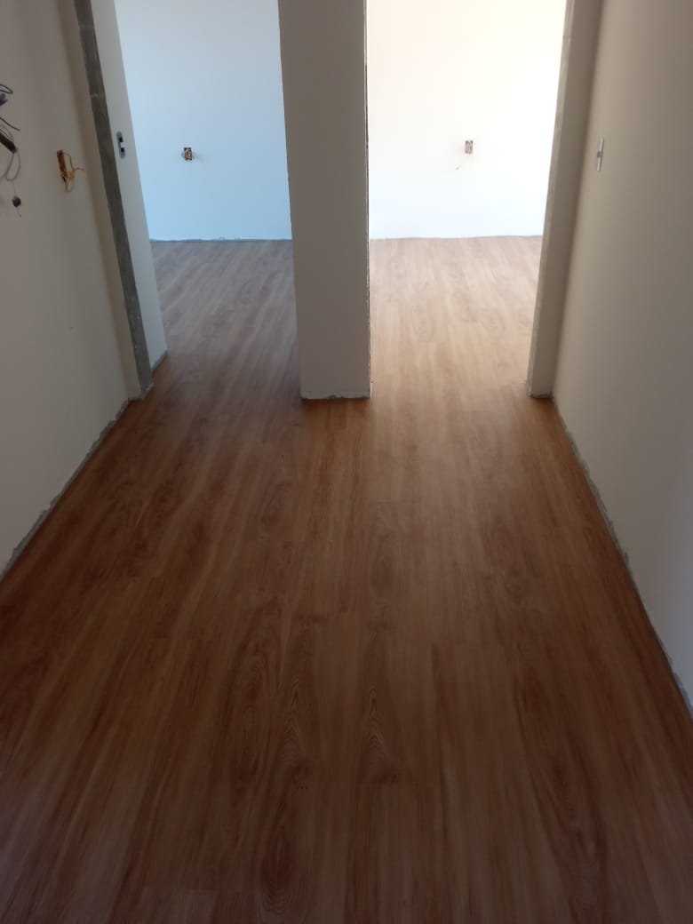 PISO VINÍLICO DE PVC PAPOULA — foto 2