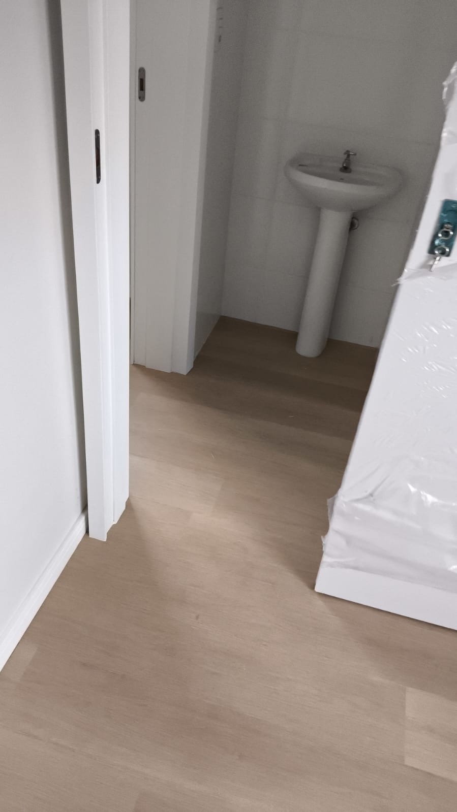 PISO VINÍLICO DE PVC GÉRBERA — foto 3