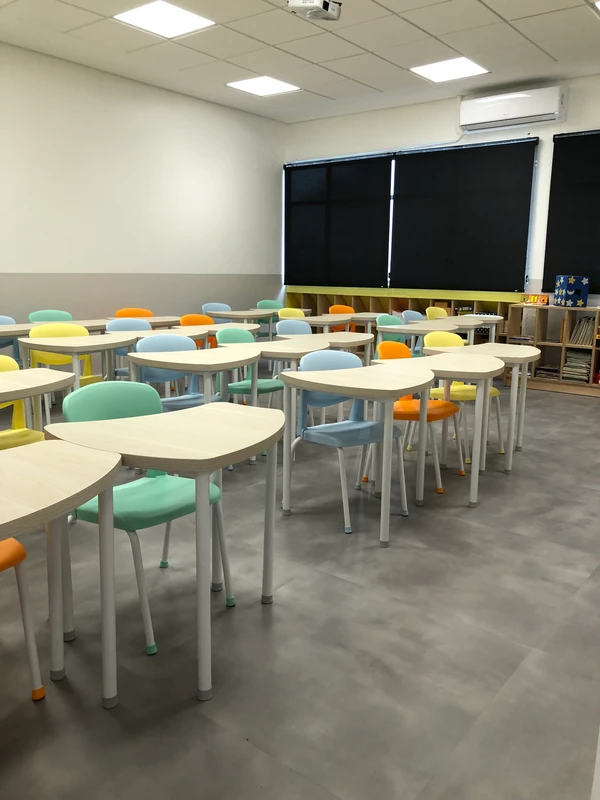 PISO VINÍLICO, RODAPÉ E PERSIANAS — foto 11