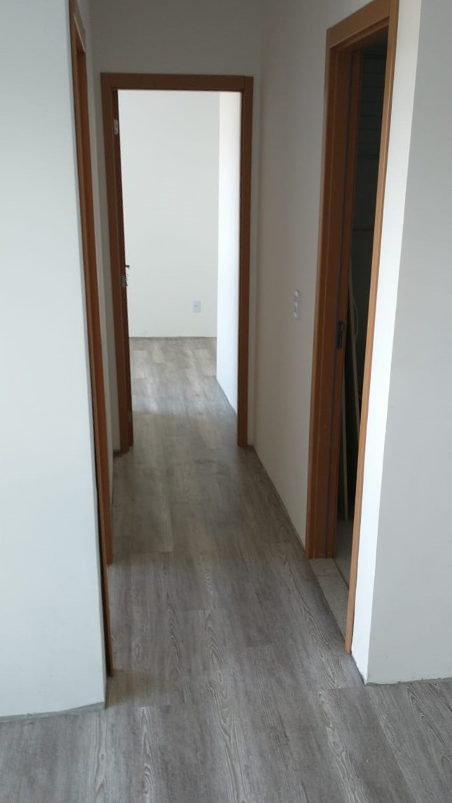 PISO DE PVC CARVALHO PLATINO — foto 3