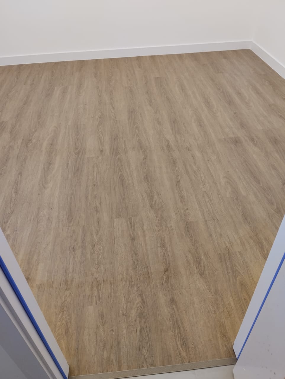 PISO VINÍLICO DE PVC AMÊNDOA — foto 2