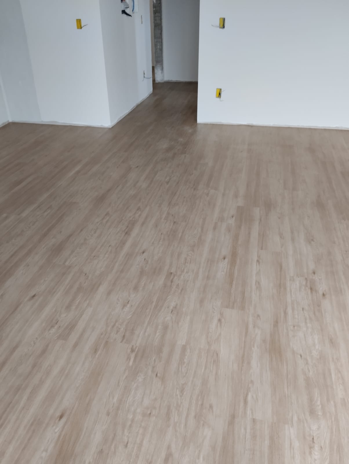 PISO VINÍLICO FAIA