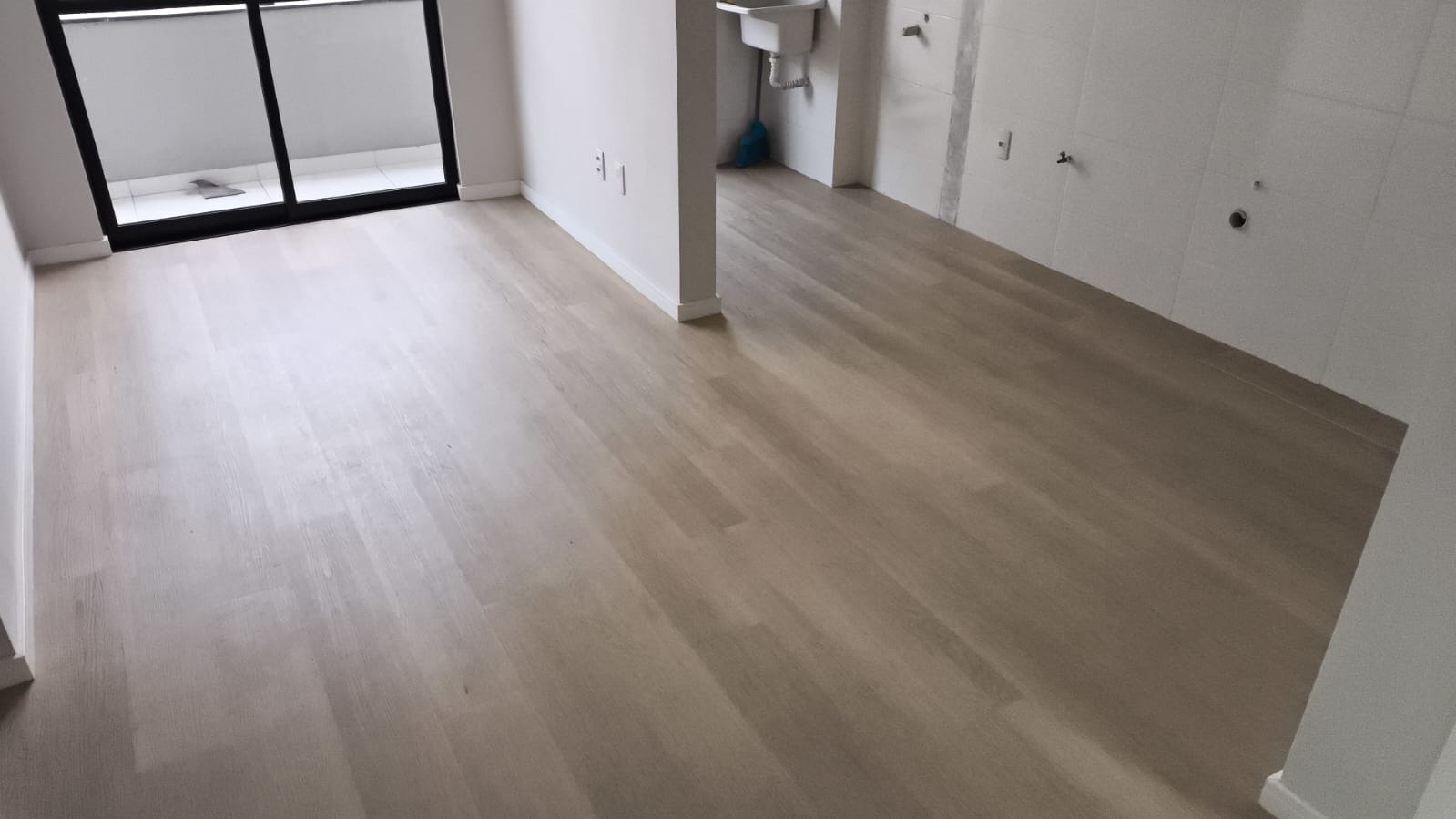 PISO VINÍLICO DE PVC GÉRBERA — foto 6