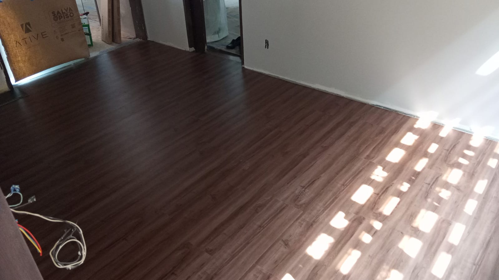 PISO VINÍLICO DE PVC CANELA