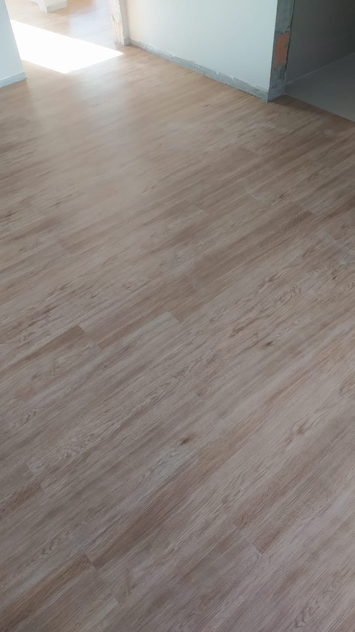 PISO VINÍLICO DE PVC FAIA — foto 2