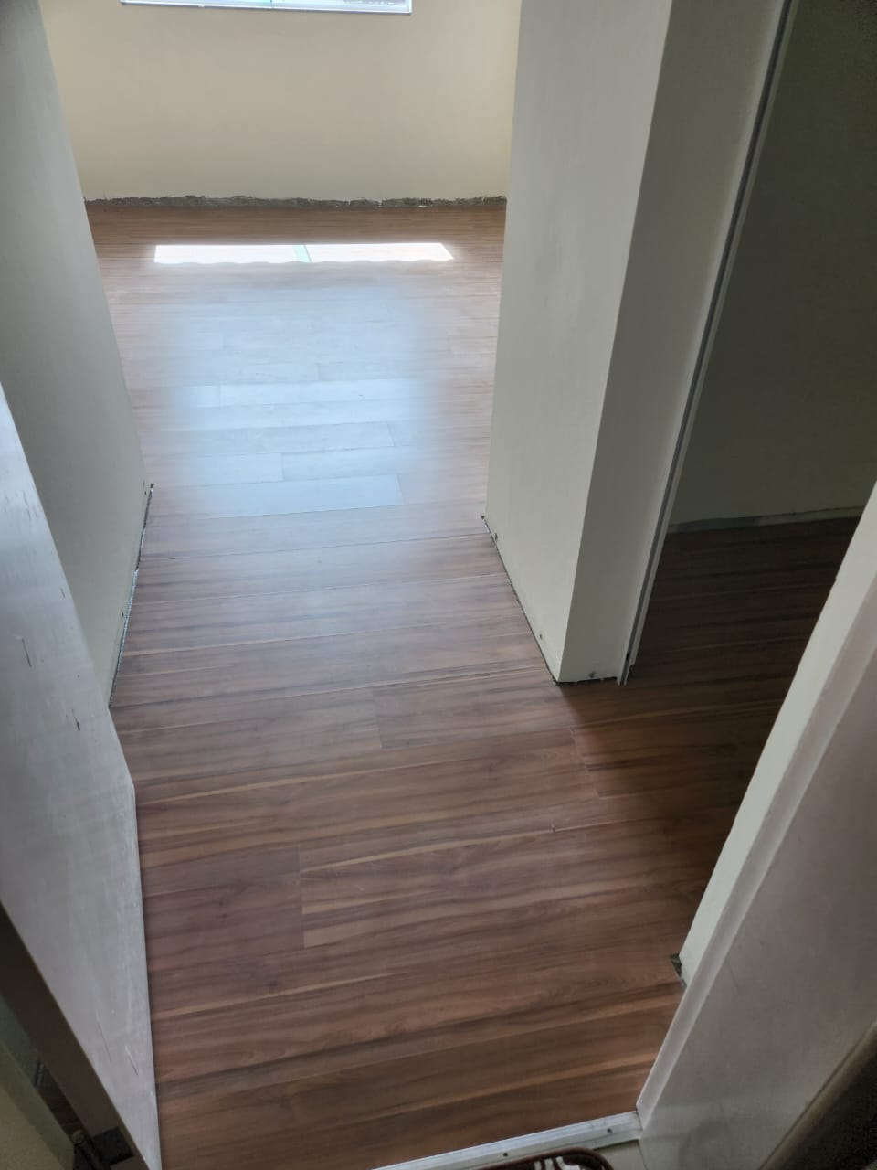 PISO LAMINADO CACAU MARFIM — foto 2