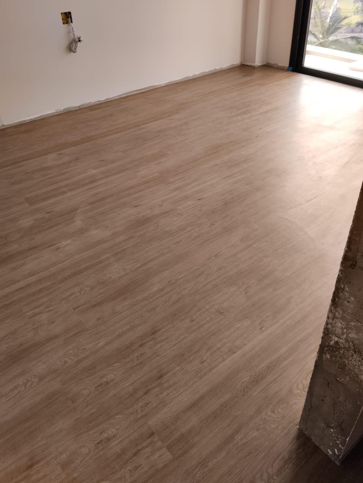 PISO VINÍLICO FAIA — foto 4
