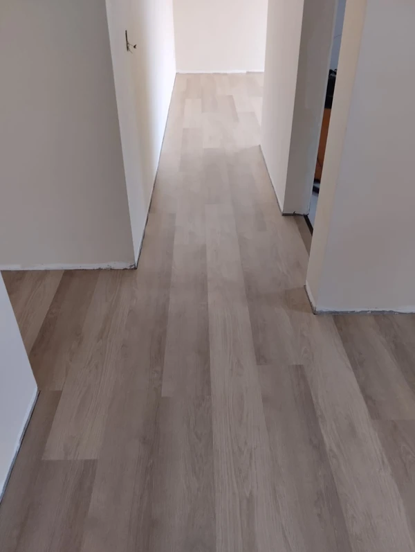 PISO VINÍLICO DE PVC GÉRBERA — foto 4