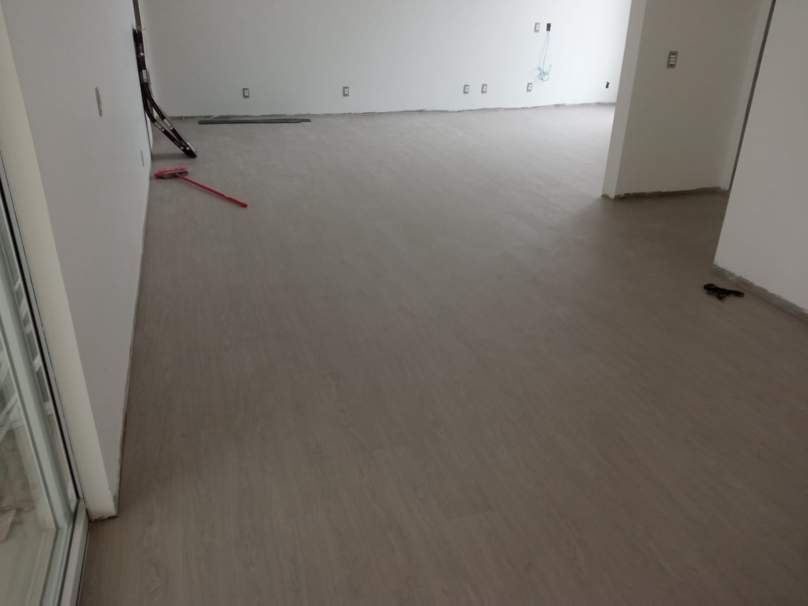 PISO VINÍLICO DE PVC LINHEIRO