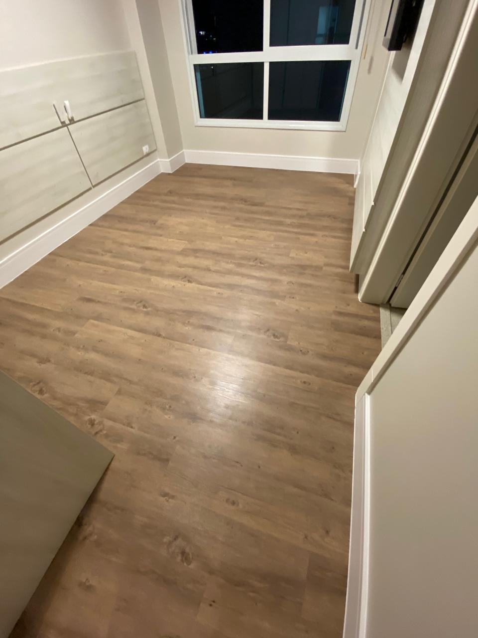 PISO VINÍLICO DE PVC FREIJÓ CLARO — foto 3