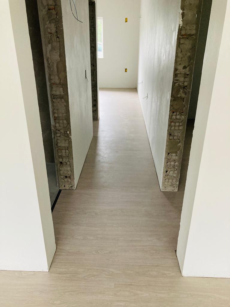 PISO DE PVC LINHEIRO