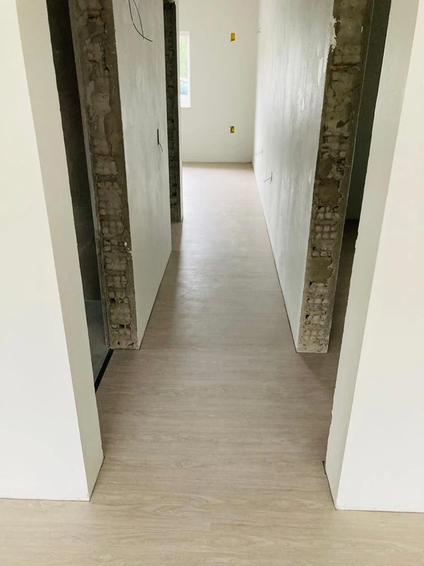 PISO DE PVC LINHEIRO — foto 1