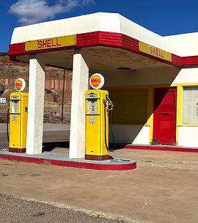Gas_up_with_Shell.jpg