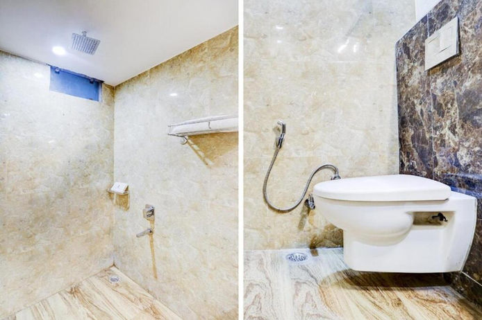 Trirmooms_Royal_Ville_Agra_Bathrooms.jpg