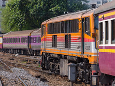railway-train-railroad-tracks-bangkok.jpg