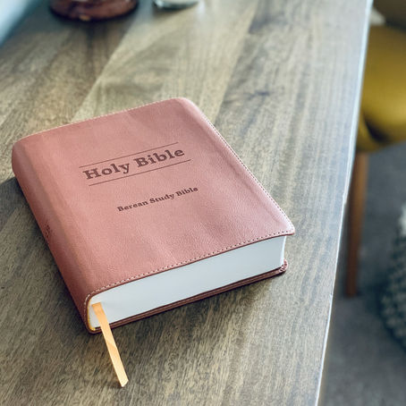 La Bible en bref : quoi ? de qui ? pour qui ? et pourquoi ?