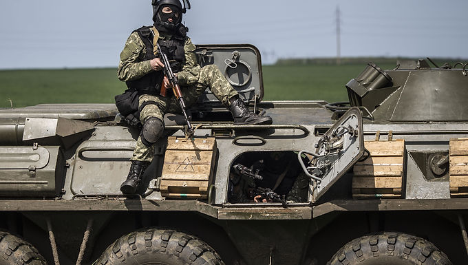 Truss insta a Occidente a que suministre armas pesadas, tanques y aviones de combate a Ucrania mientras presiona para que aumenten los gastos de defensa y advierte que la batalla contra Putin será de "largo plazo".